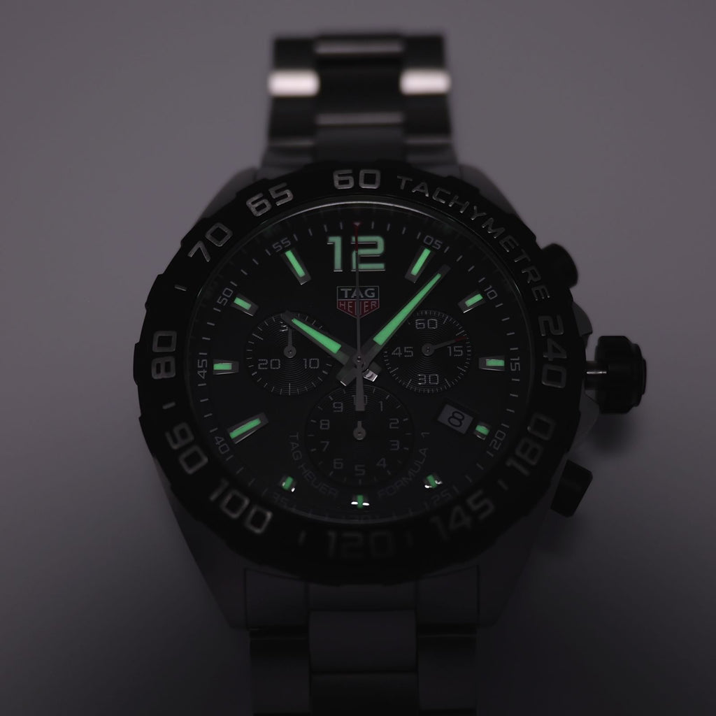 TAG Heuer Formula 1 Chronograph CAZ1010 luminosity