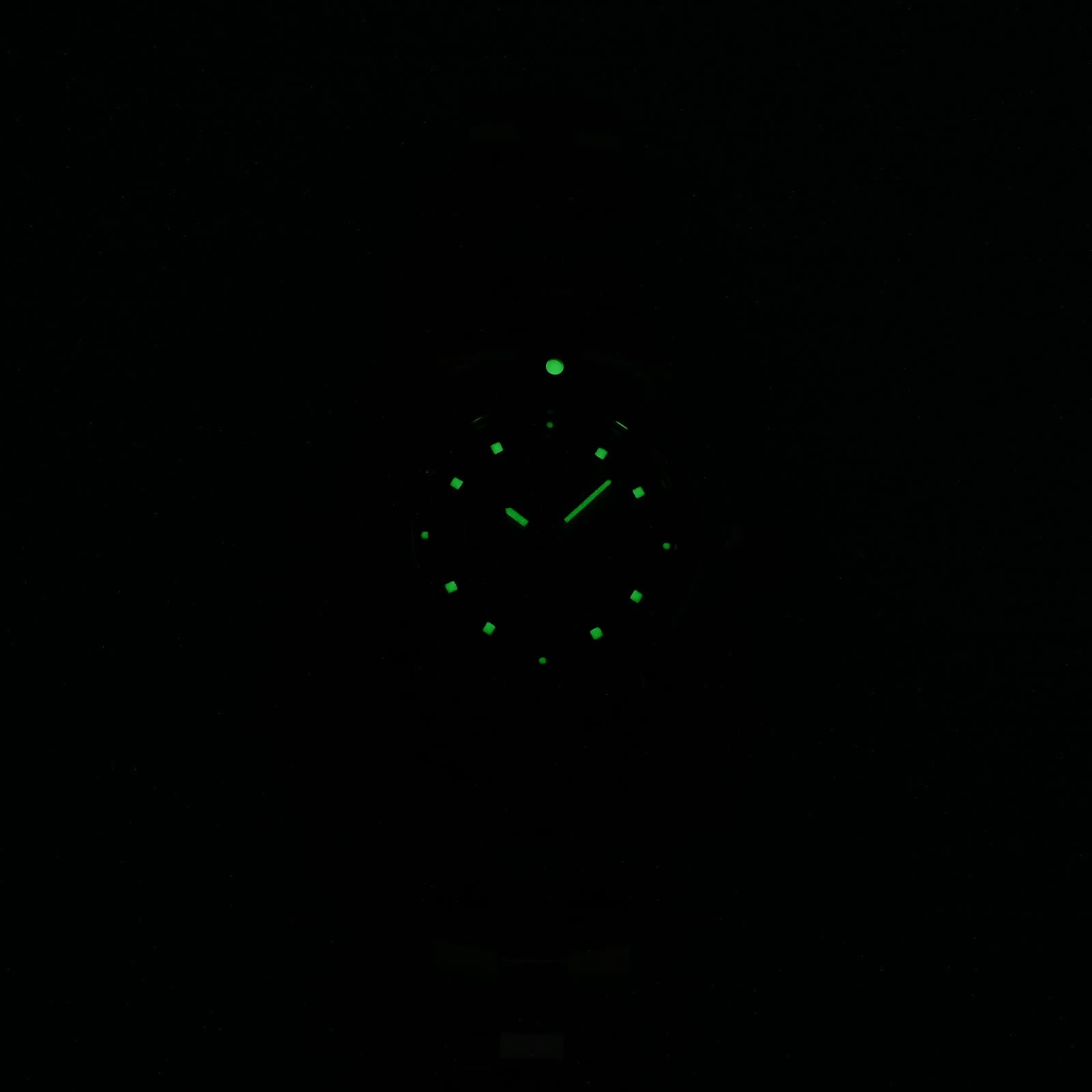 TAG Heuer 2000 Exclusive WN1318 night time luminosity
