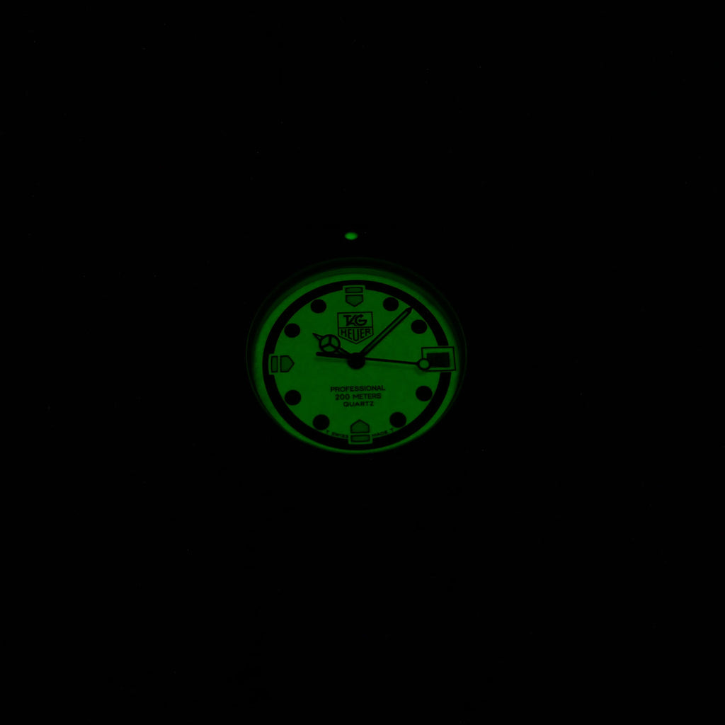 TAG Heuer Formula 1 WA1211 Luminous Dial night time luminosity