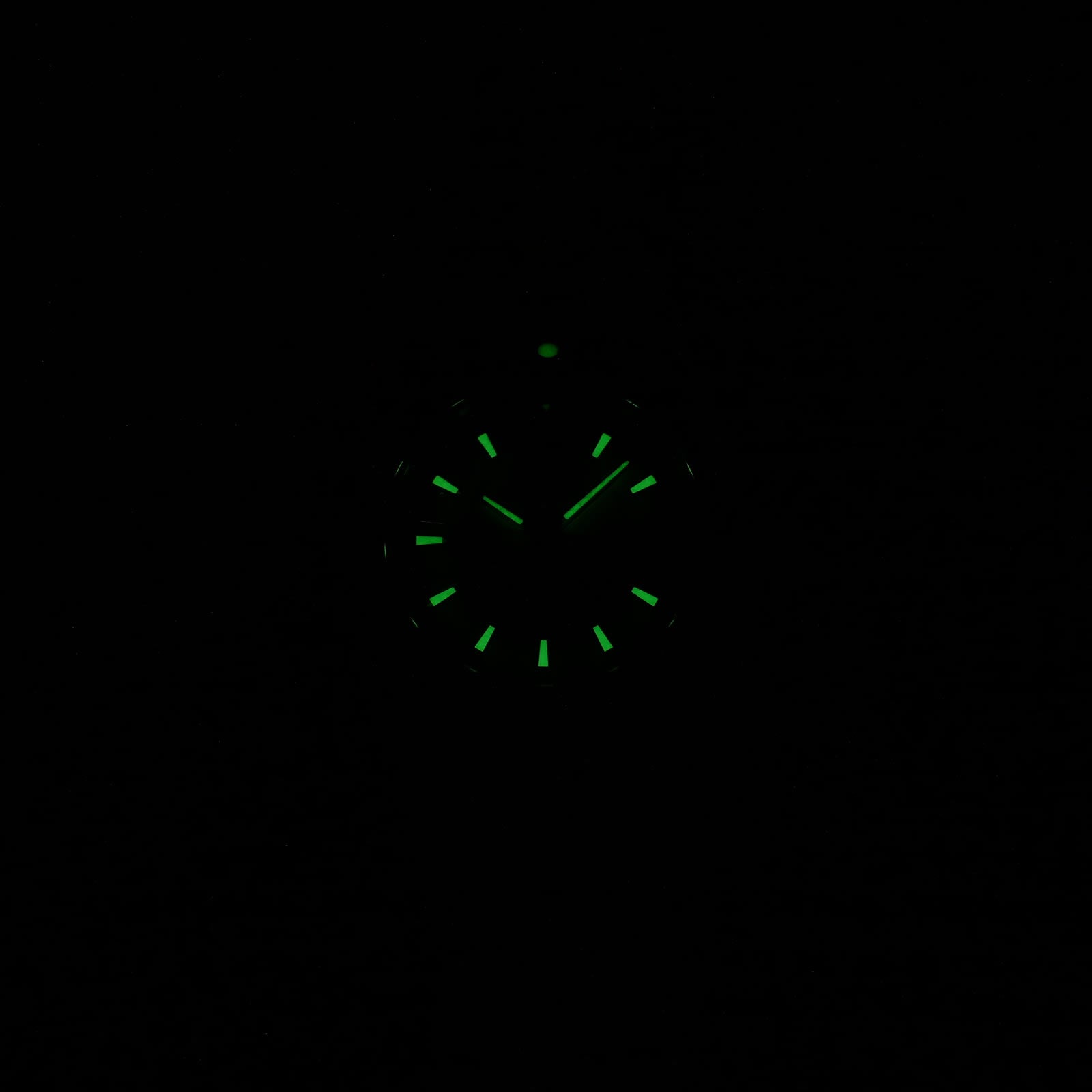 TAG Heuer Aquaracer WAF1412 night time luminosity