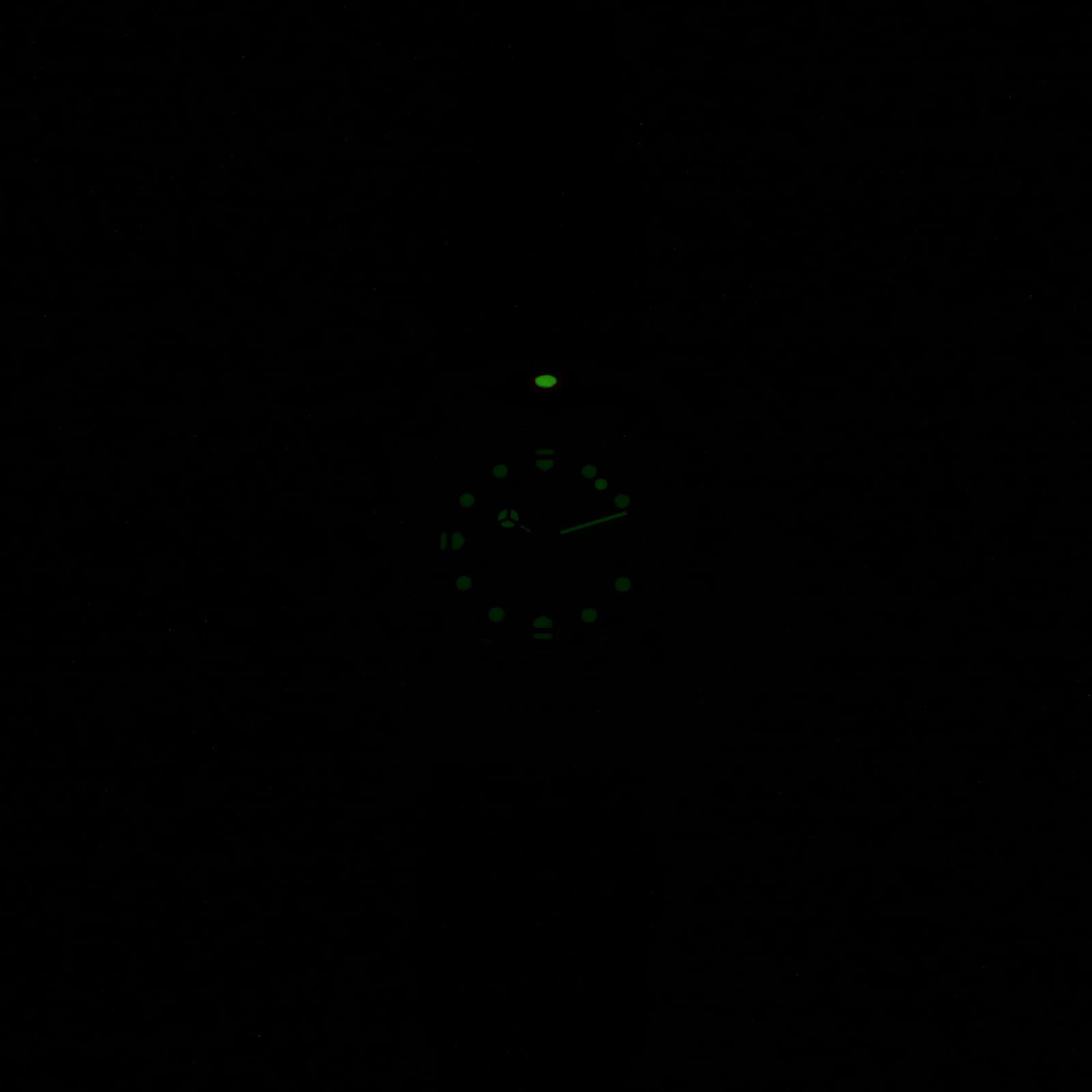 TAG Heuer Formula 1 WA1413 night time luminosity