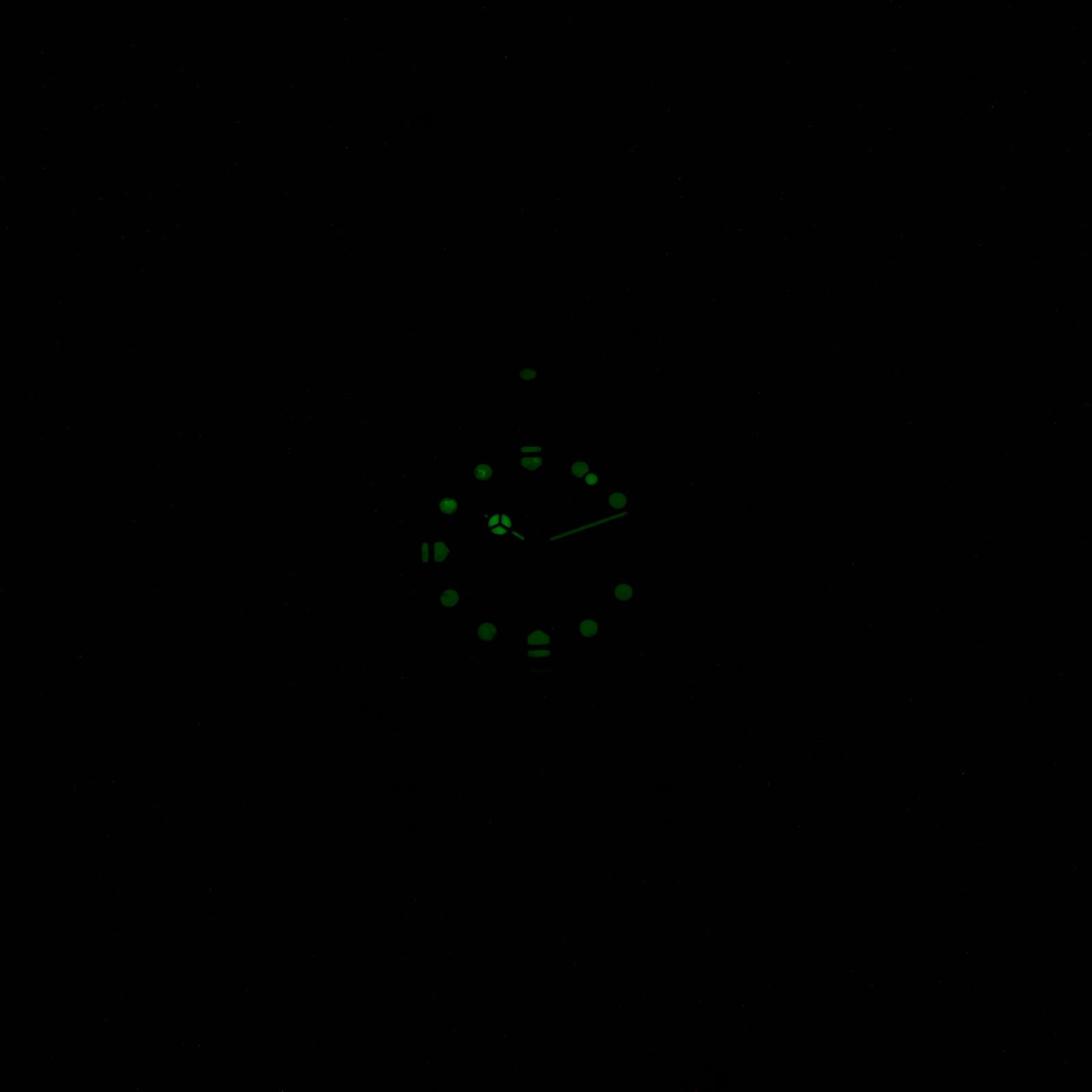 TAG Heuer Formula 1 374.513 night time luminosity