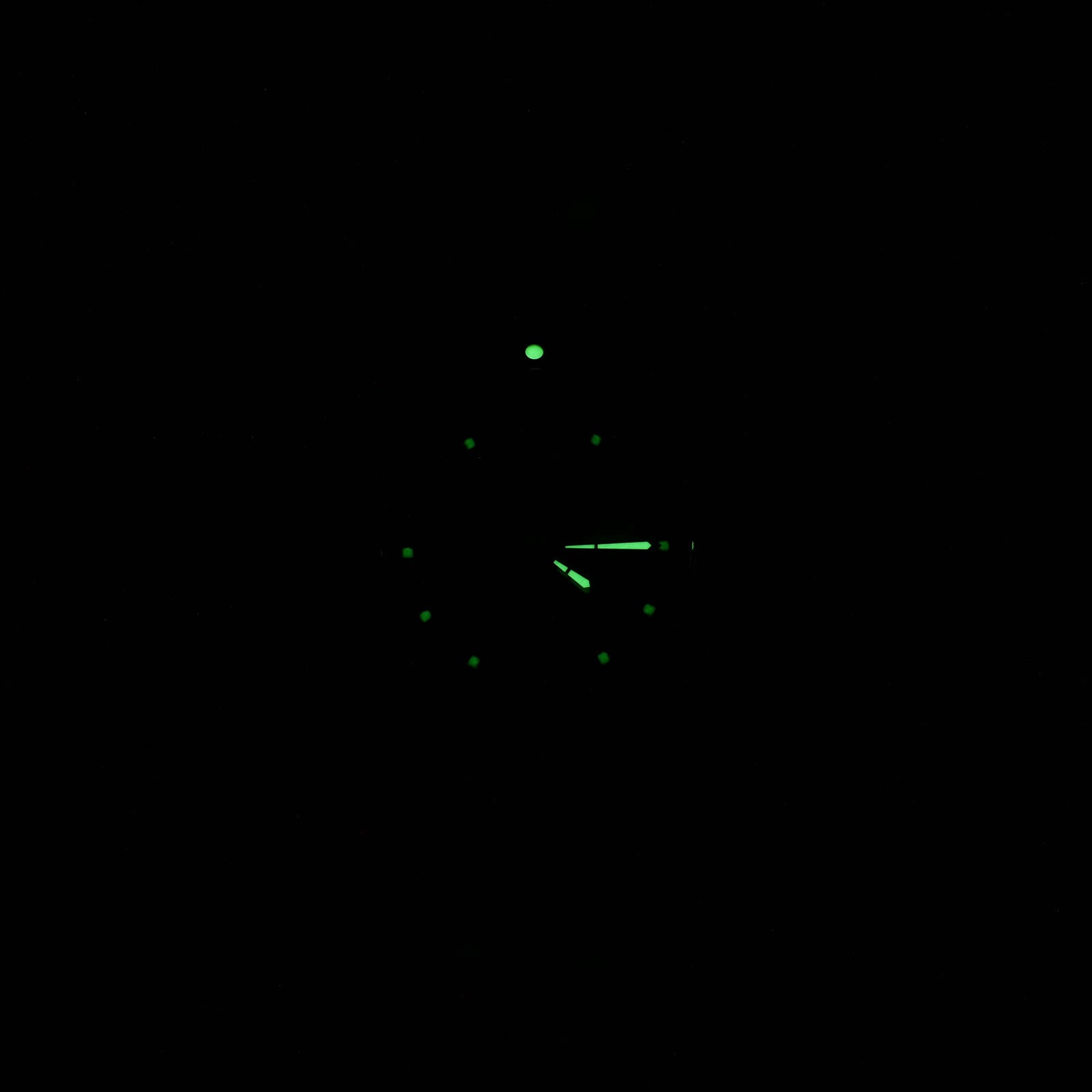 Breitling Colt Chrono Ocean A53350 night time luminosity
