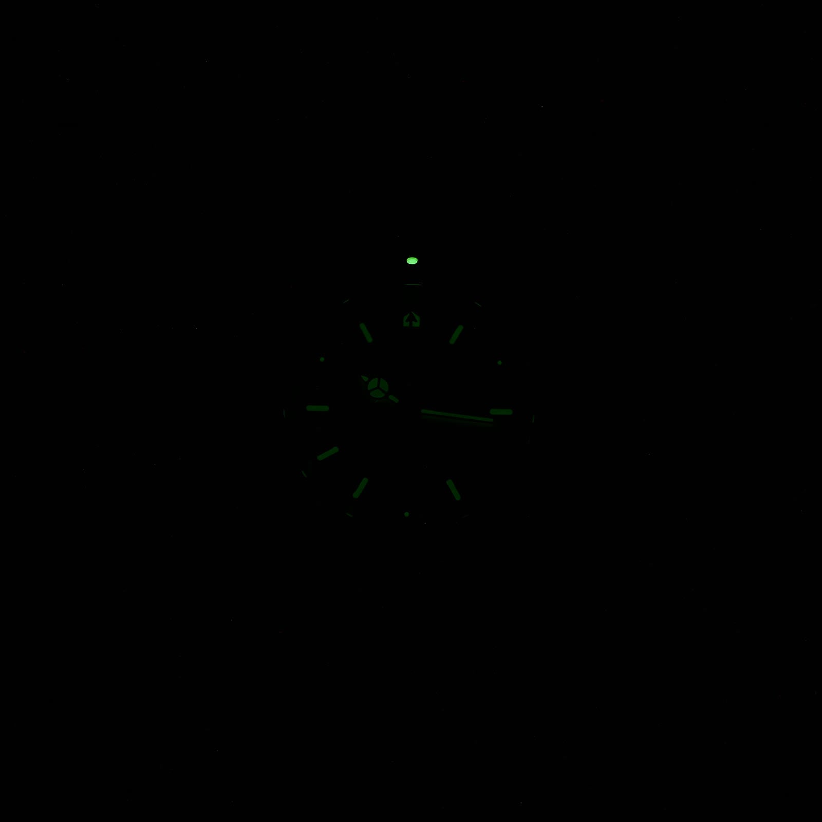 TAG Heuer 6000 CH1110-0 night time luminosity