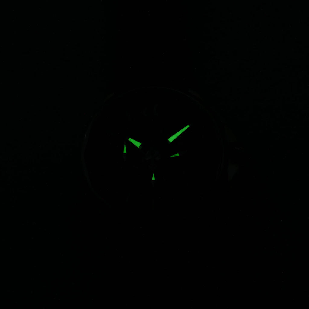 Corum Admiral's Cup Legend 01.0096 night time luminous hands