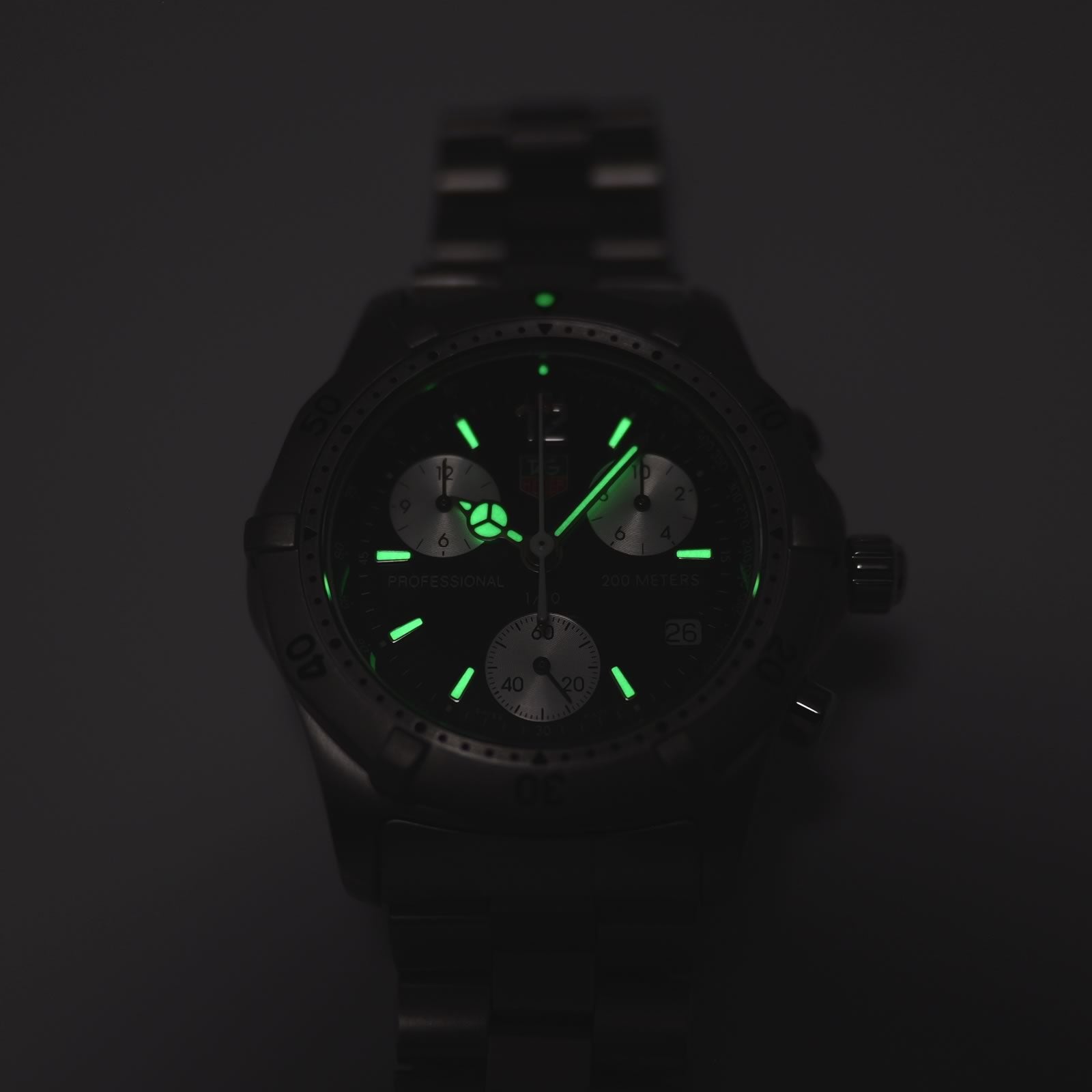 TAG Heuer 2000 Chronograph CK1110-0 luminosity