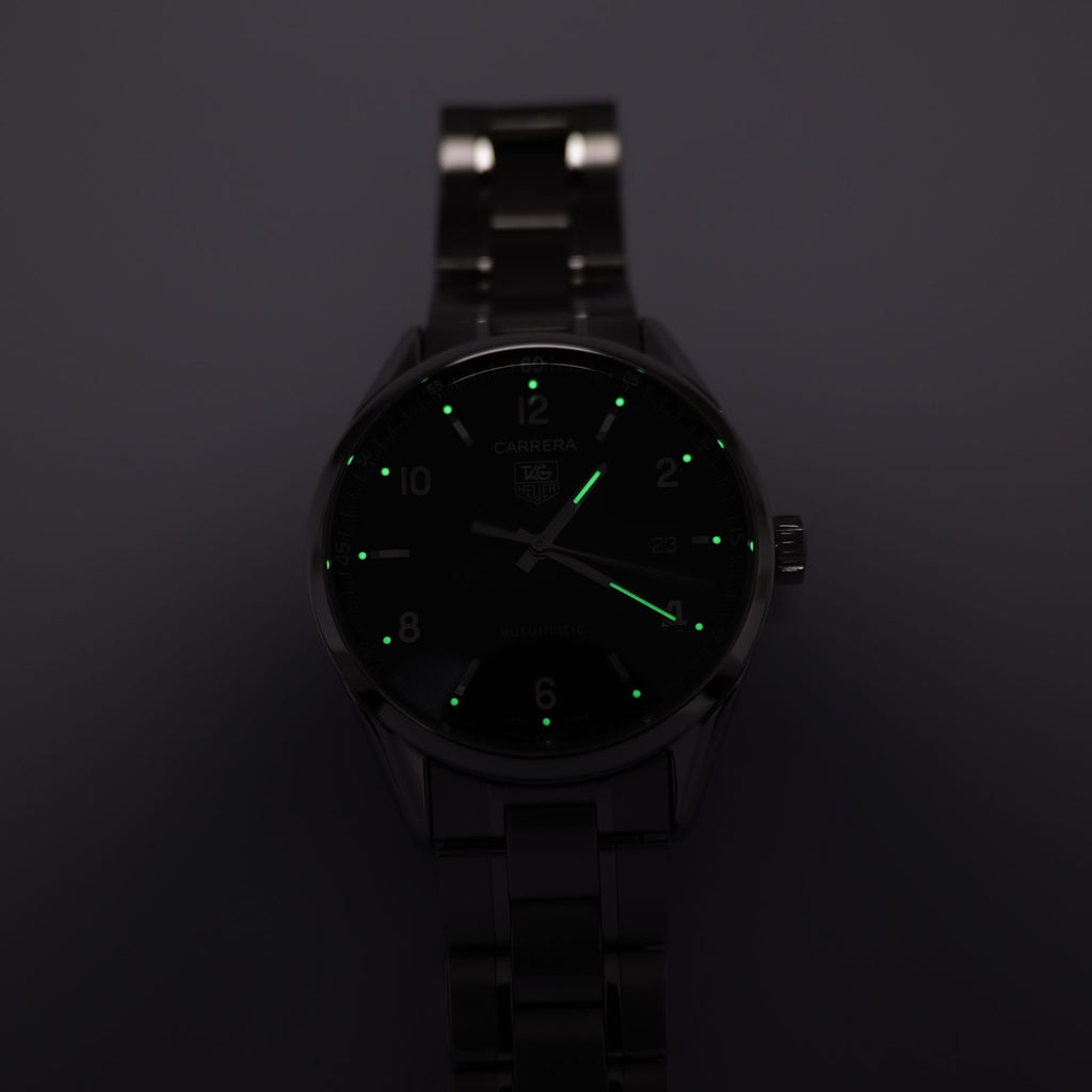 TAG Heuer Carrera WV211B night time luminosity
