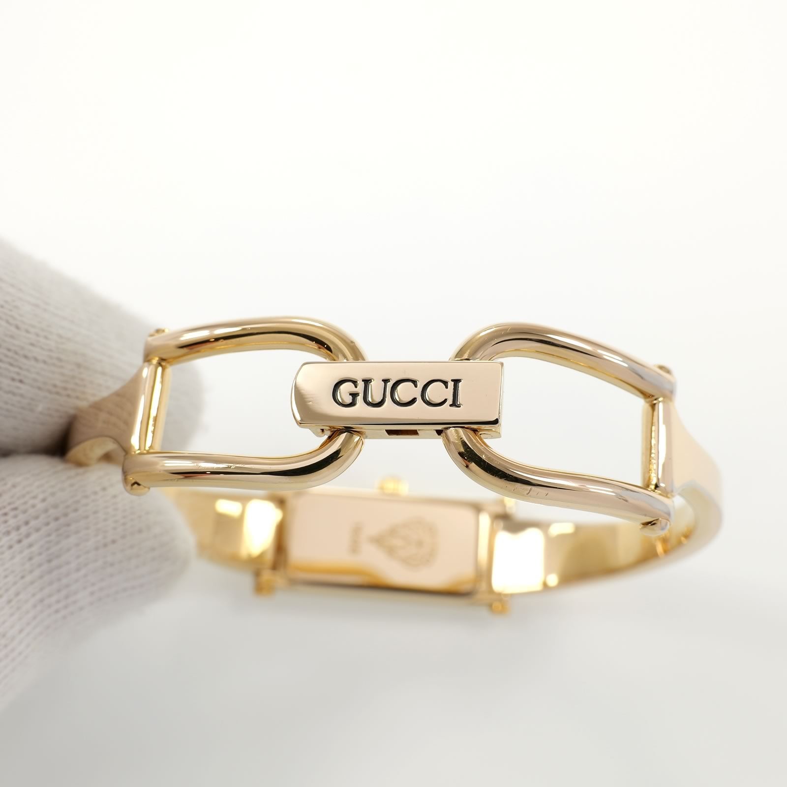 Gucci 1500L 18k Gold Plated Bangle clasped