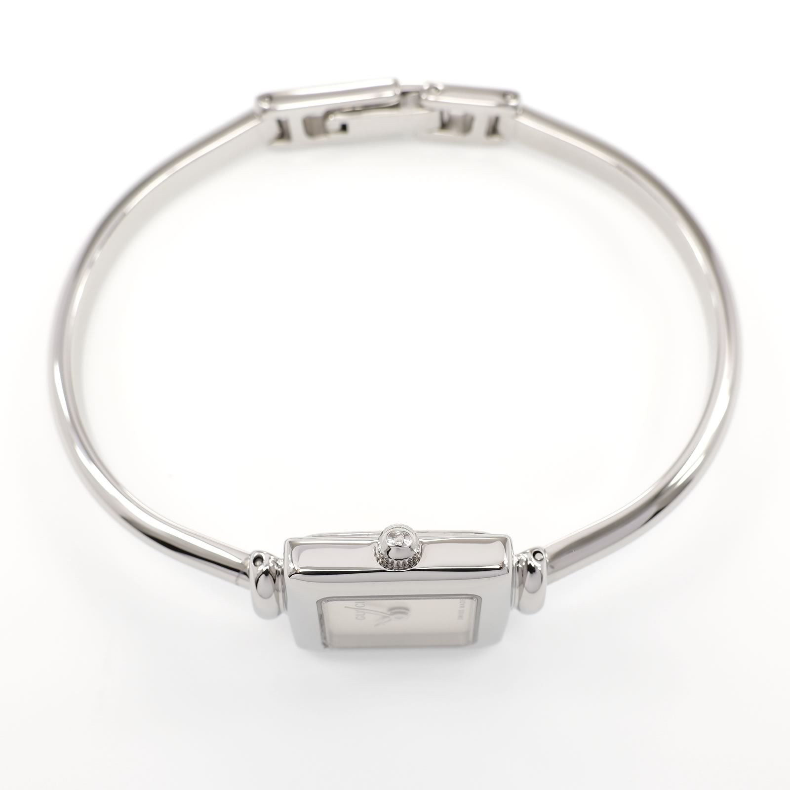 Gucci 1900L Stainless Steel crown