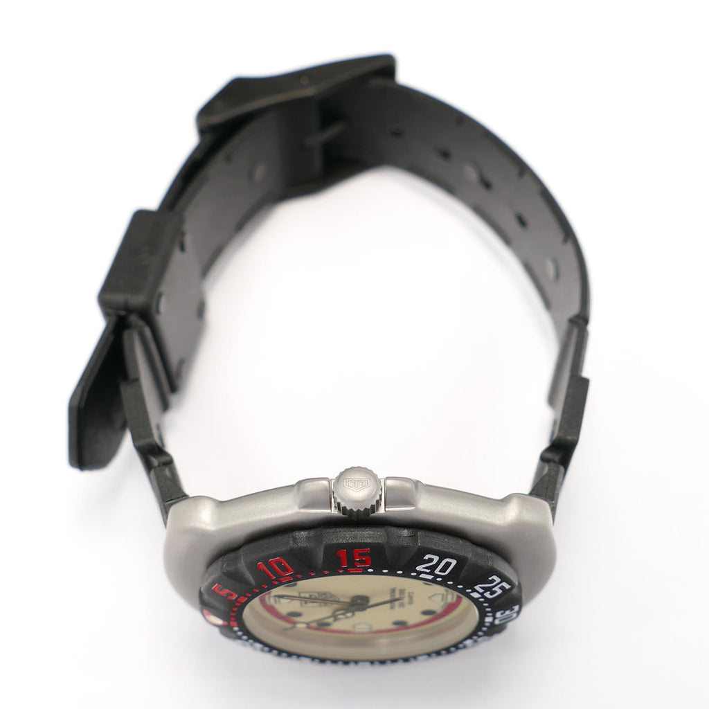 TAG Heuer Formula 1 371.513 stainless steel crown
