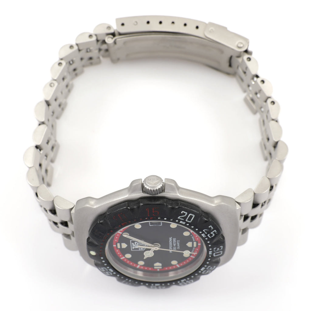 TAG Heuer Formula 1 WA1214 stainless steel crown