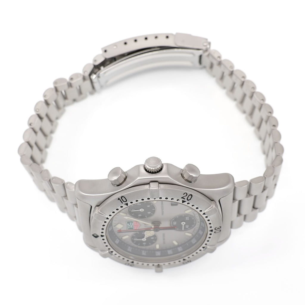 TAG Heuer 2000 Chronograph 560.206R stainless steel pushers and screw down crown