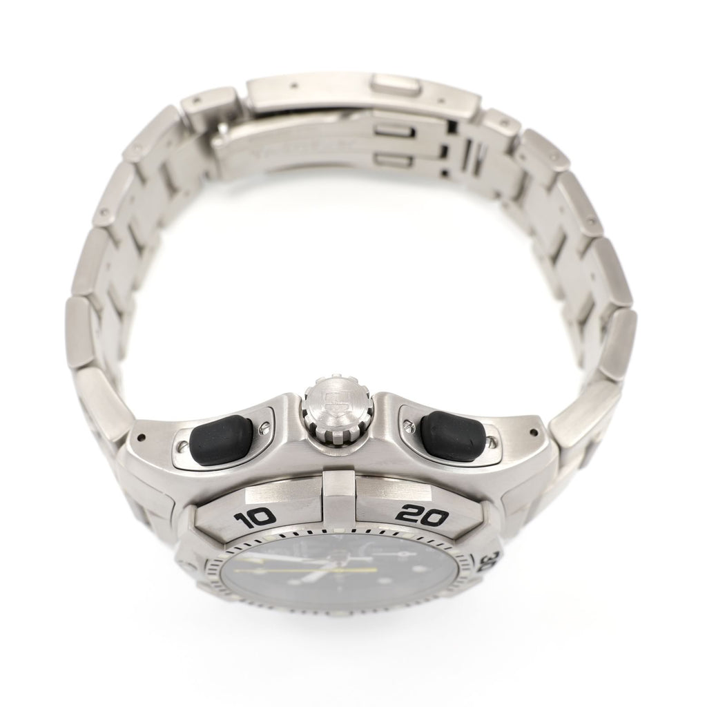 TAG Heuer Aquagraph CN211A stainless steel screw down crown