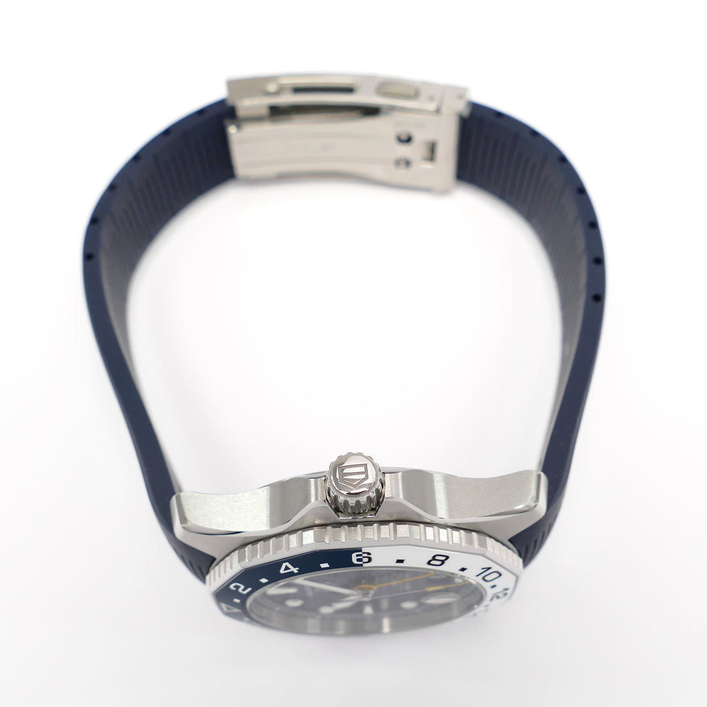 TAG Heuer Aquaracer GMT WBP2010 stainless steel screw down crown