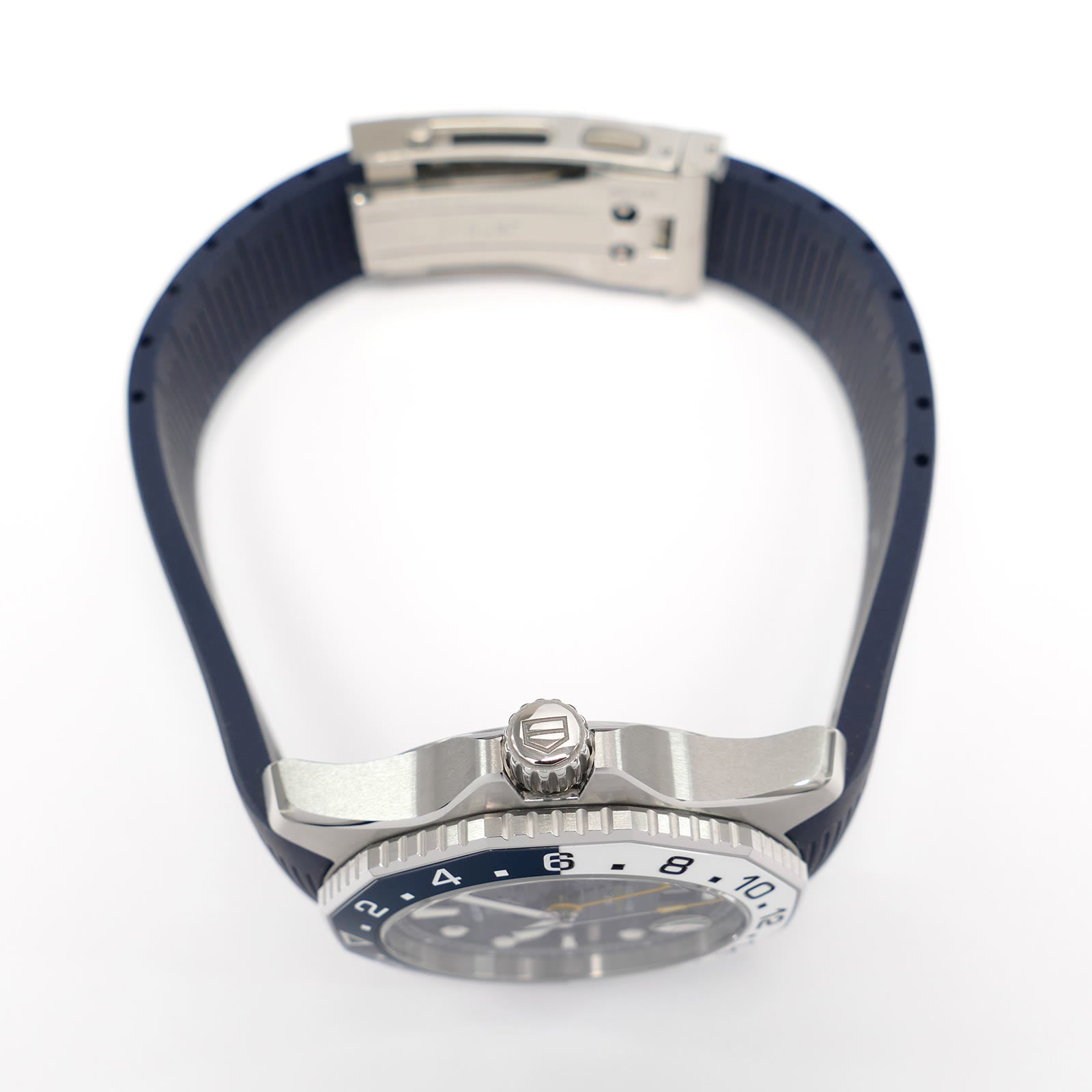 TAG Heuer Aquaracer GMT WBP2010 stainless steel screw down crown