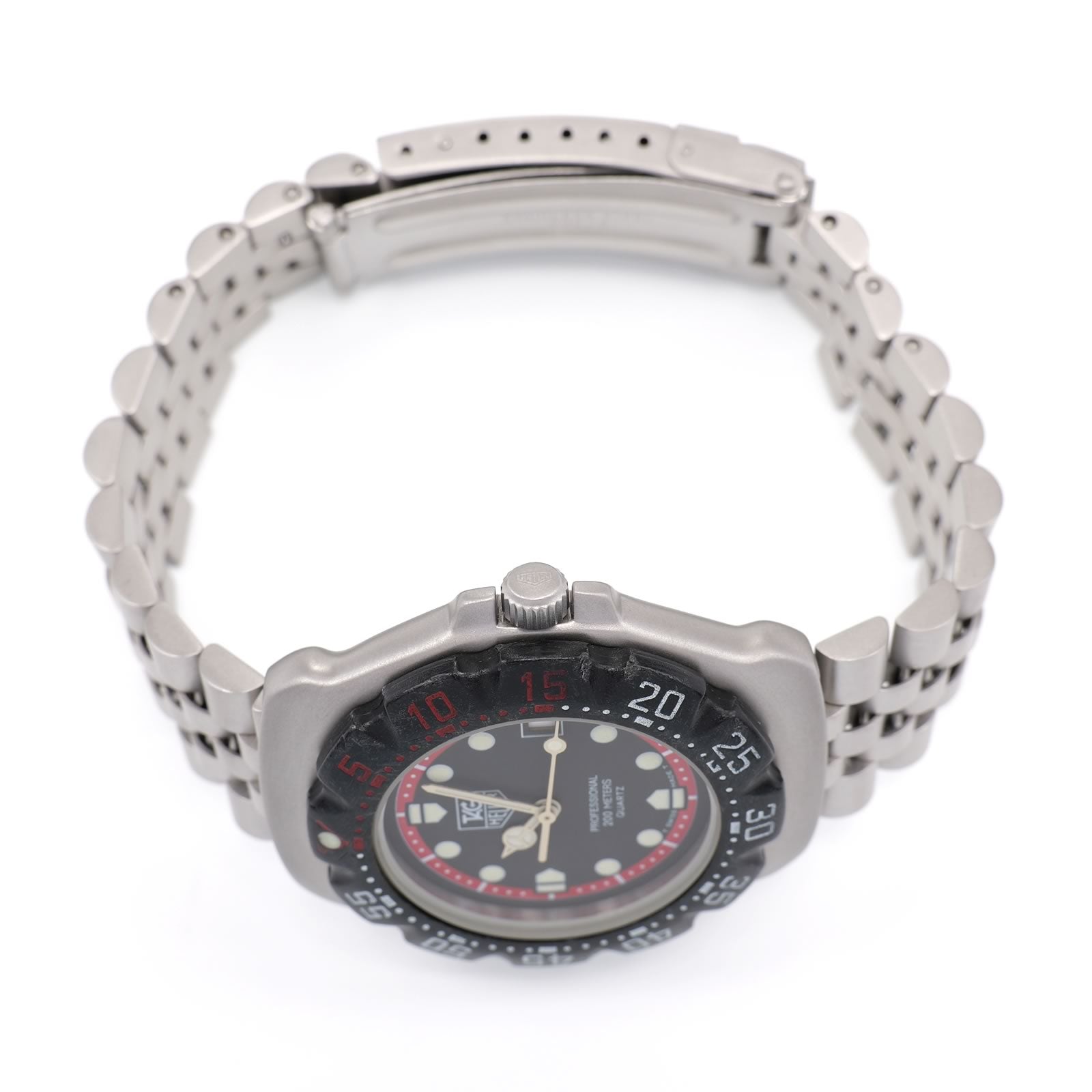 TAG Heuer Formula 1 374.513 stainless steel crown