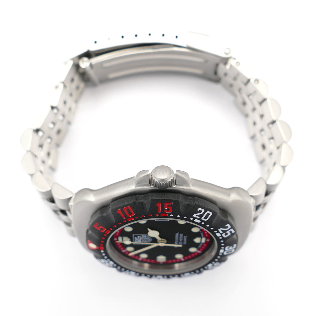 TAG Heuer Formula 1 374.513 stainless steel crown