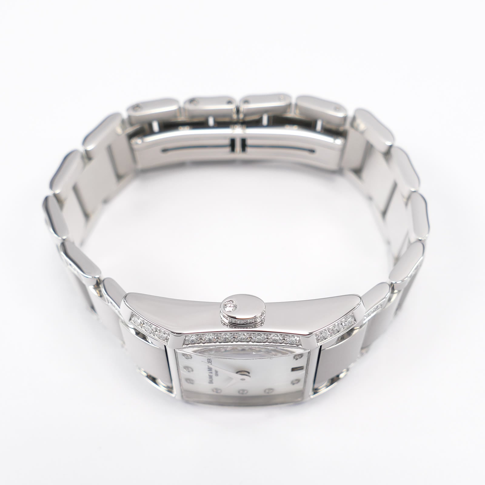 Baume & Mercier Hampton 65522 stainless steel crown with 14 diamonds