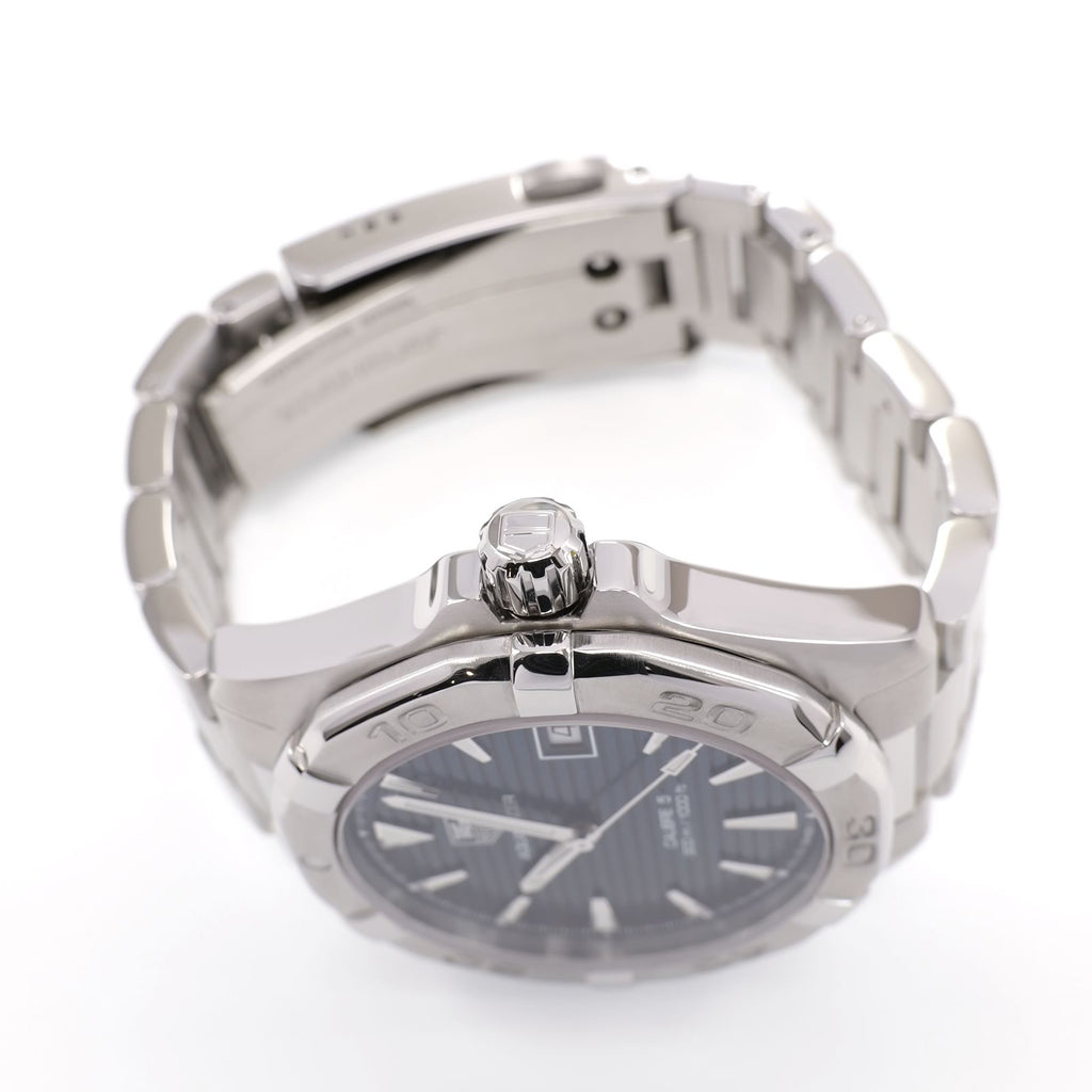 TAG Heuer Aquaracer WAY2112 stainless steel screw down crown