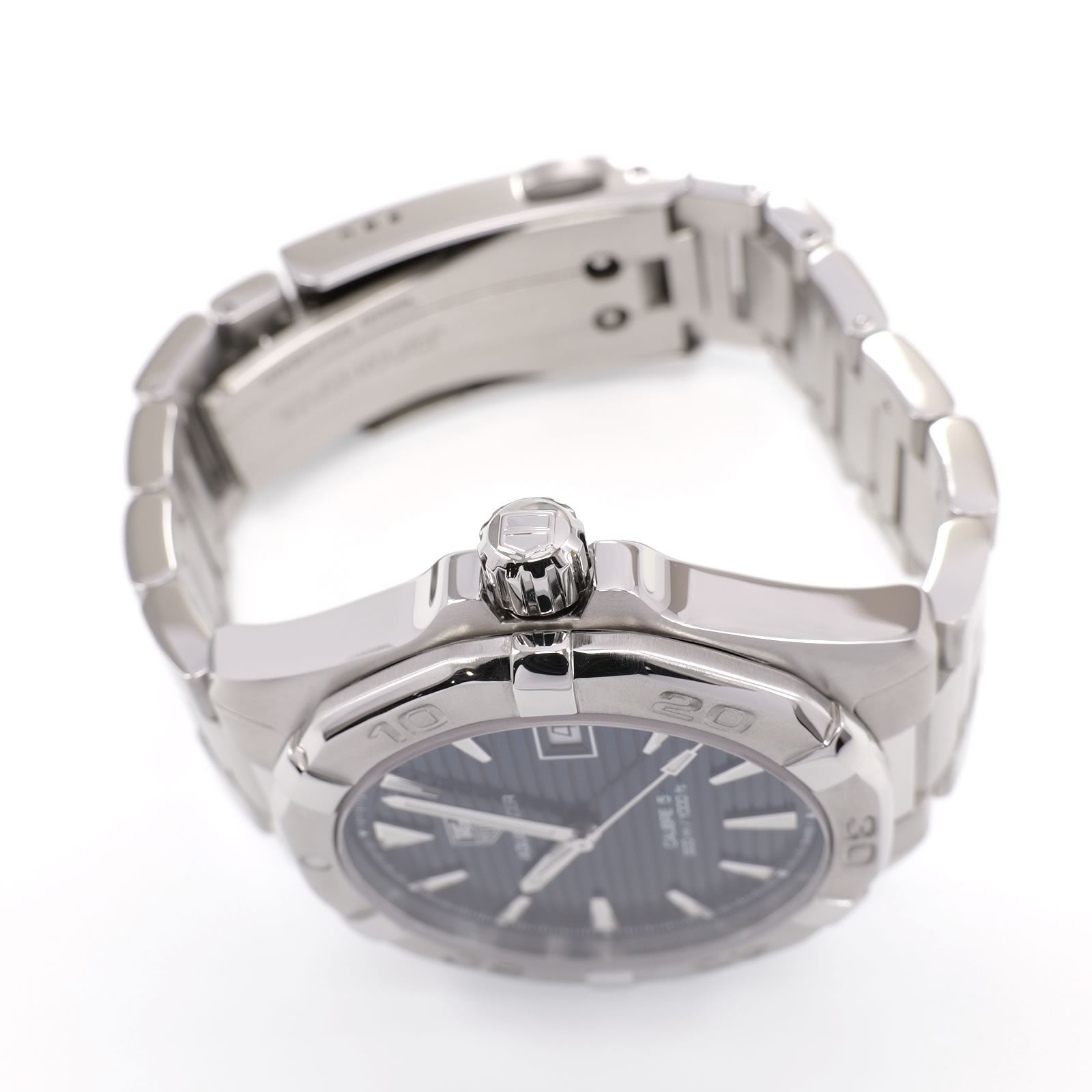 TAG Heuer Aquaracer WAY2112 stainless steel screw down crown