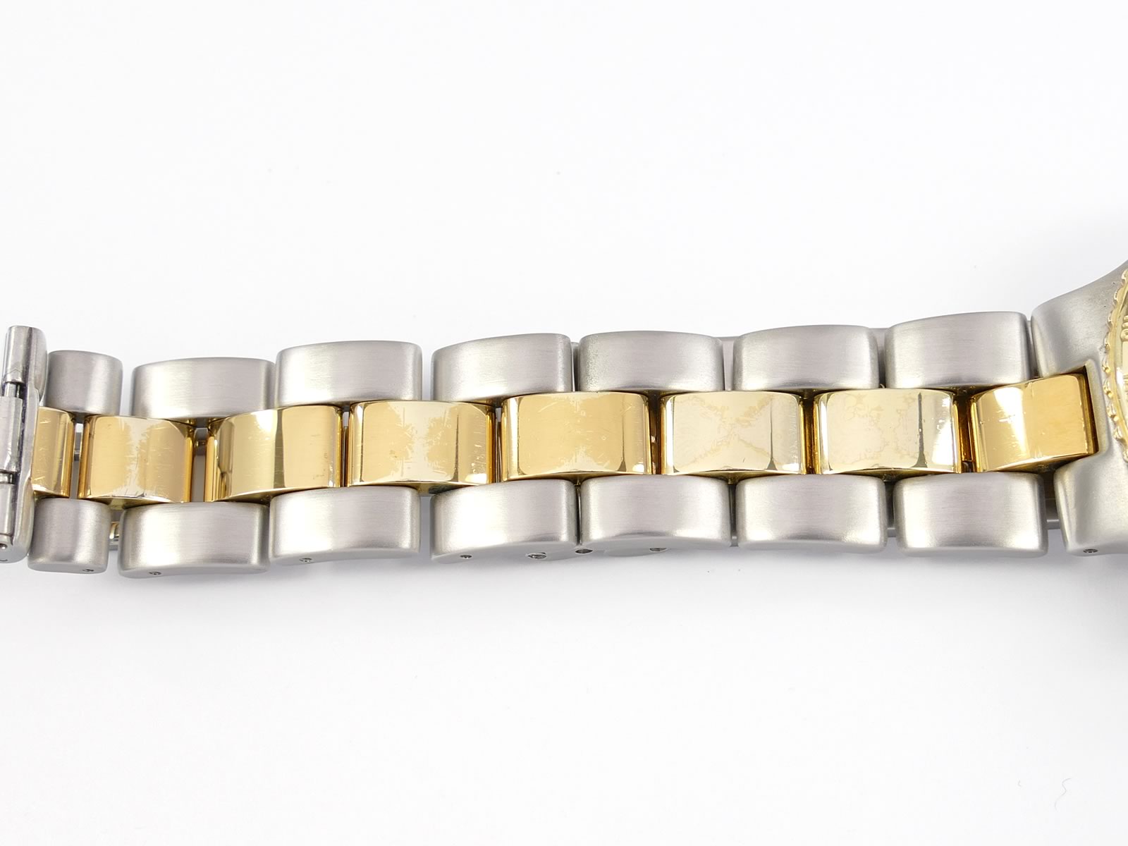 Raymond Weil Amadeus 200 18k Gold Plated and stainless steel bracelet 6 o'clock