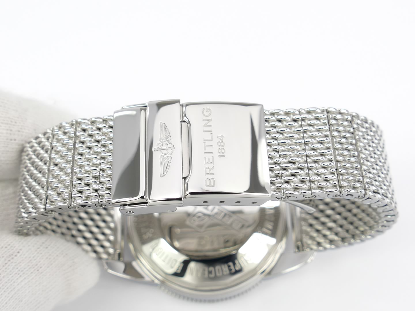 Breitling Superocean Héritage II 42 Black AB2010 stainless steel ocean mesh bracelet