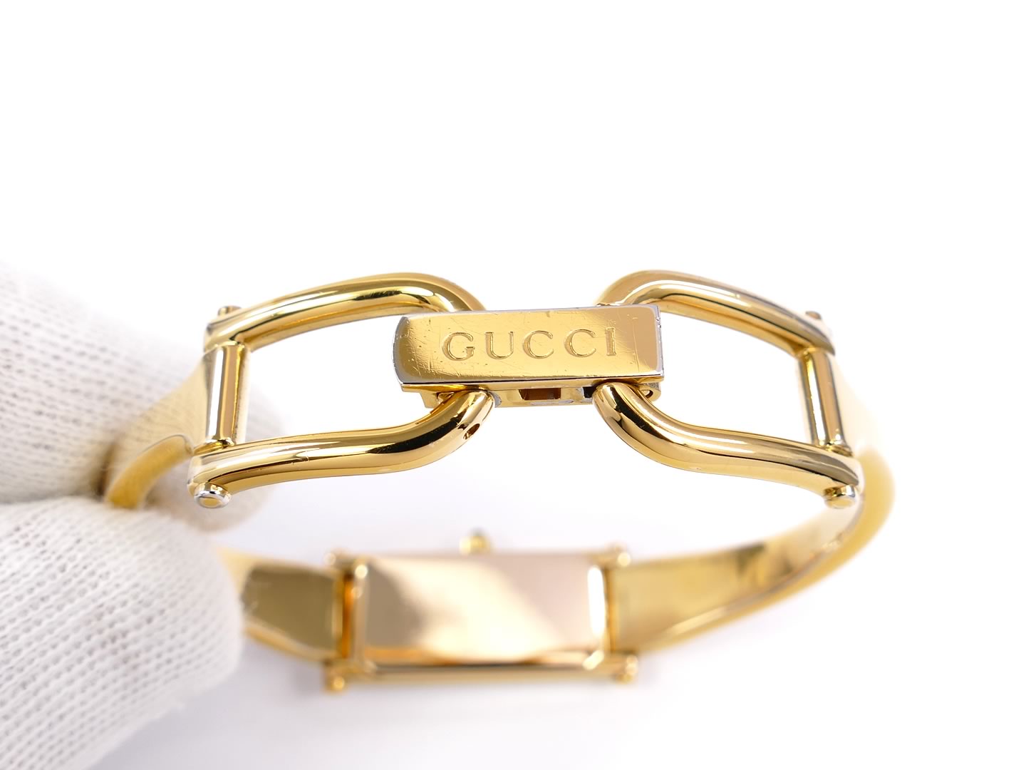Gucci 1500 L White on 18k Gold Bangle Gucci clip