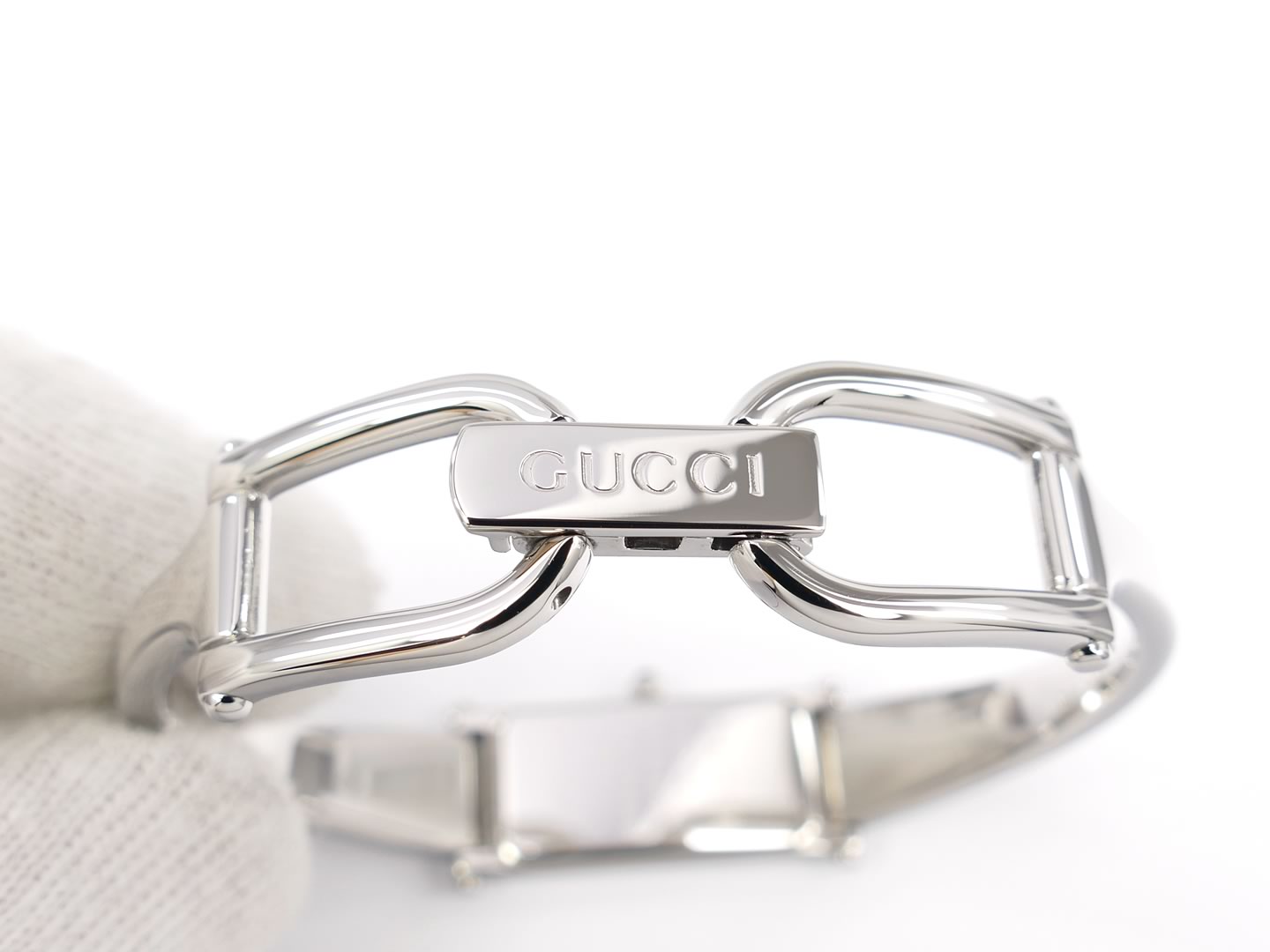 Gucci 1500 L Grey Stainless Steel Bangle