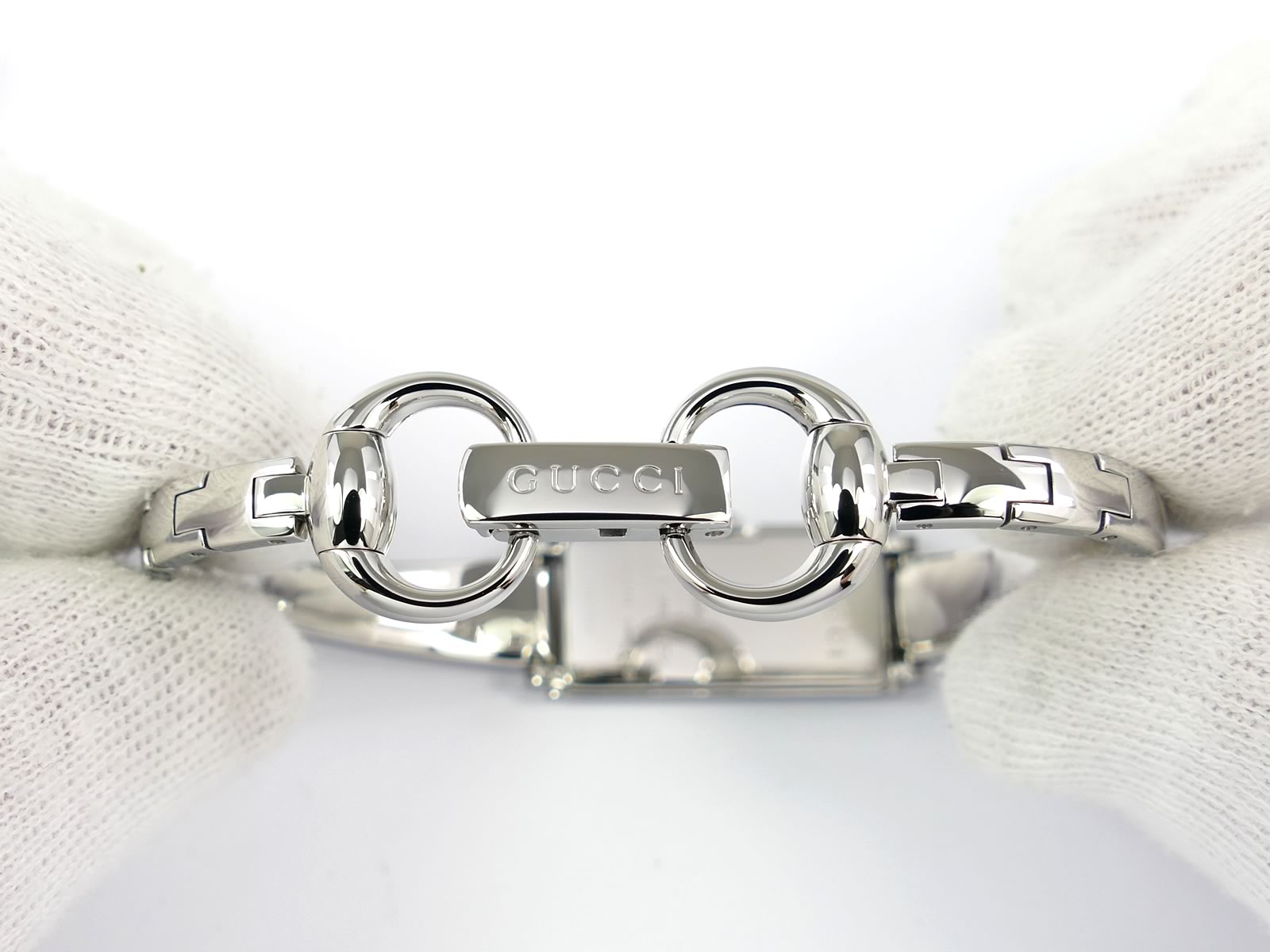 Gucci G-Line 109 YA109520 Stainless Steel Bangle clip