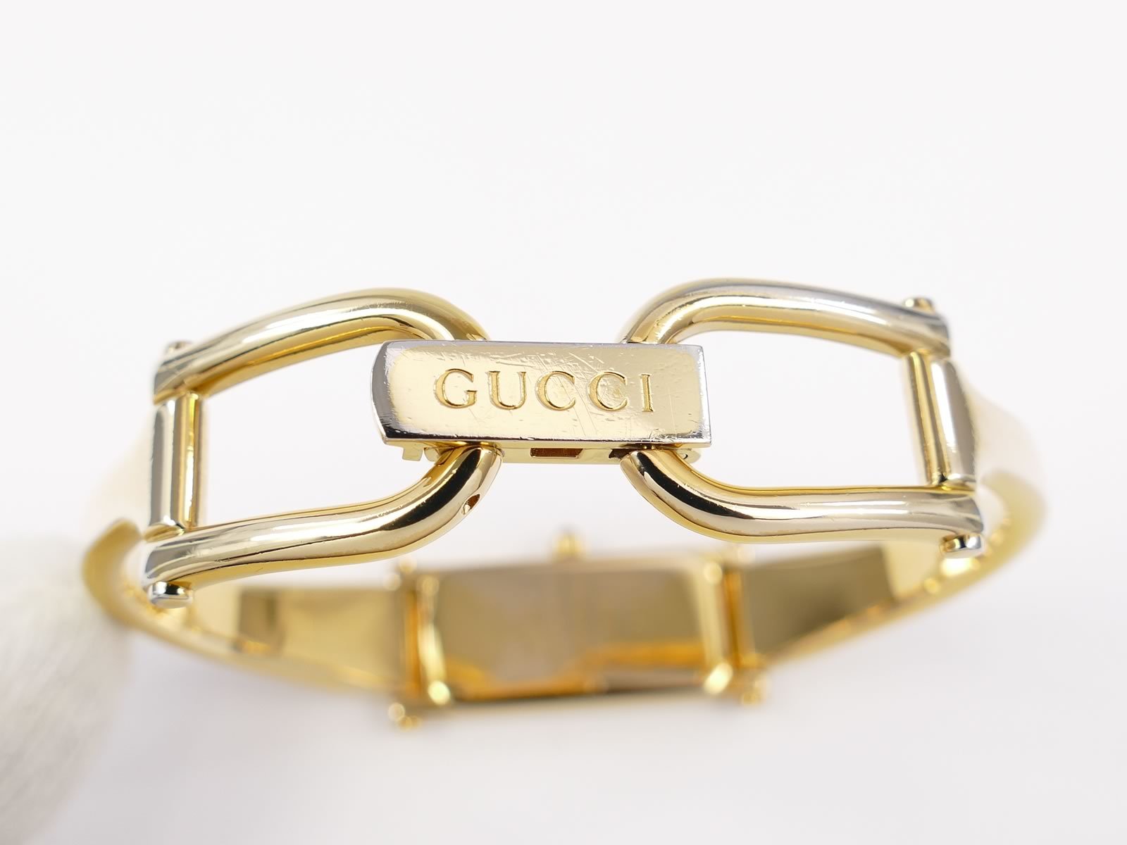 Gucci 1500L 18k Gold Plated Bangle clip