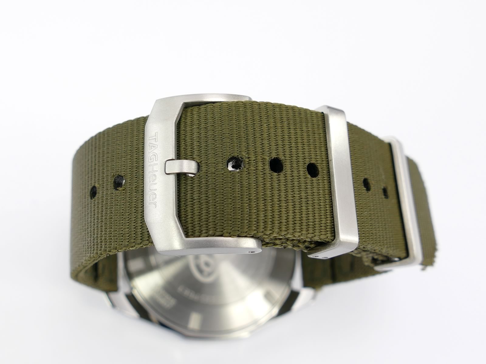 TAG Heuer Aquaracer Khaki Green Nato with stainless steel buckle
