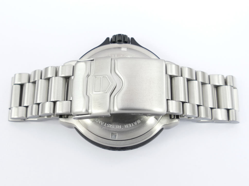 TAG Heuer Formula 1 Black WAC1110.BA0850 stainless steel bracelet and clasp