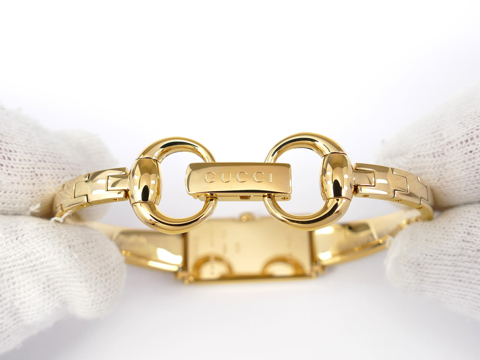 Gucci G-Line 109 18k Gold Bangle