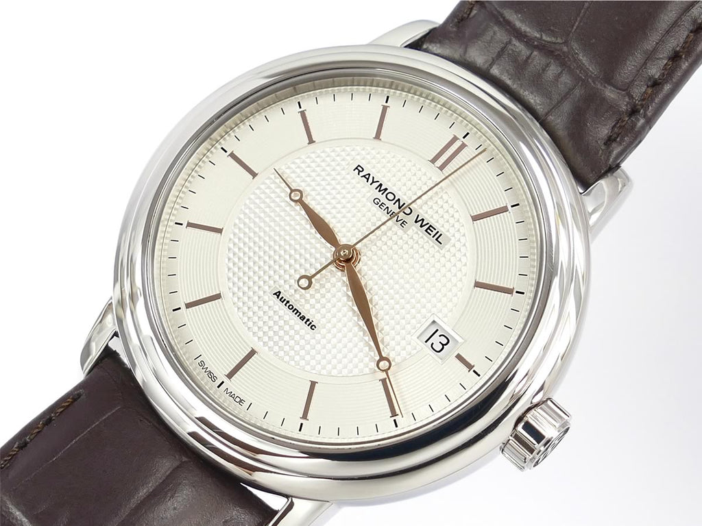 Raymond Weil Maestro 2837-SL5-65001 dial close up