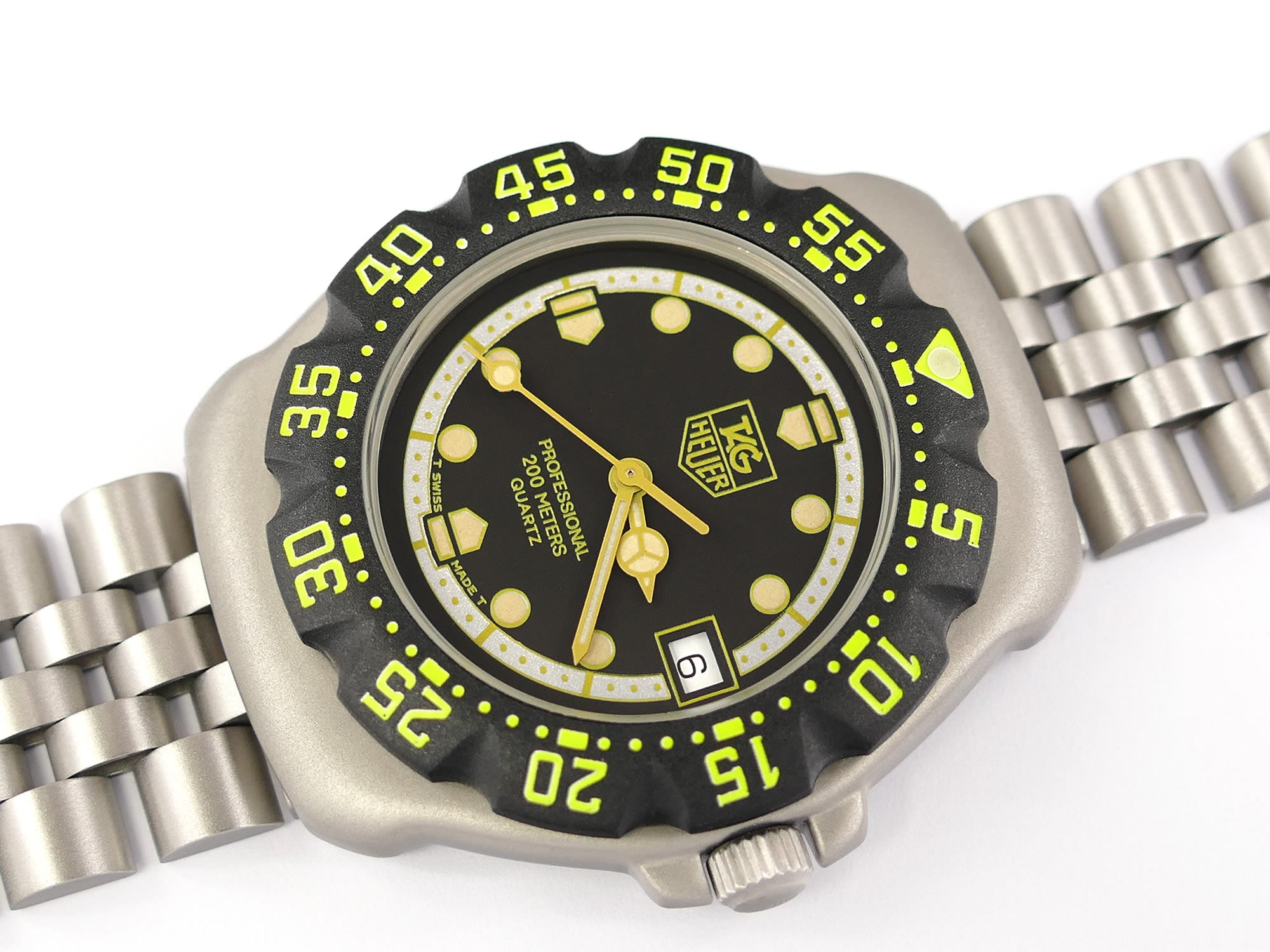 TAG Heuer Formula 1 Mid size 376.513 Black & Yellow 35mm New Bezel