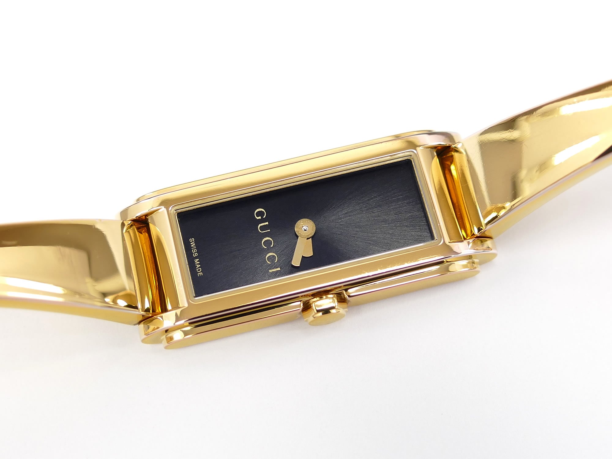 Gucci G-Line Black Sunburst Dial 18k Gold Plated Bangle YA109524