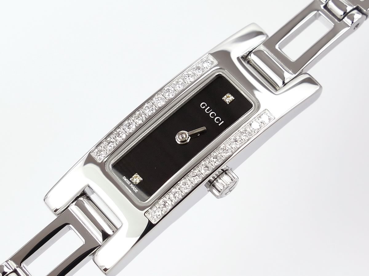 Gucci 3900L Rectangular Black Dial set with 2 diamonds