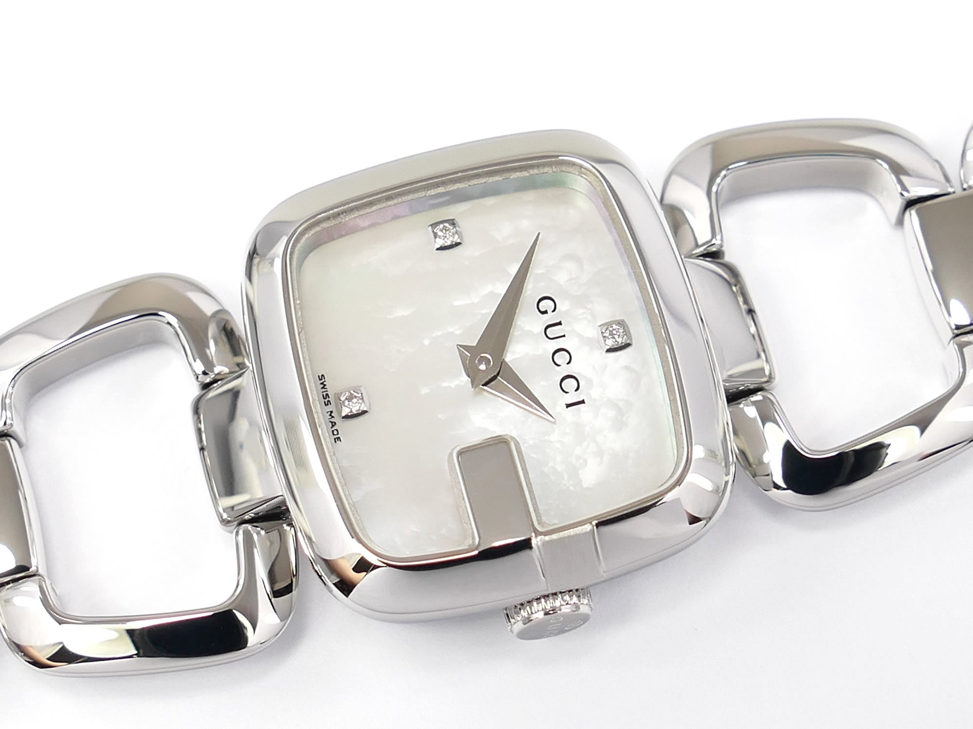 Gucci G 125.5 White Mother of Pearl with 3 Diamonds 