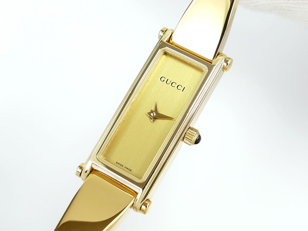 Gucci 1500 L Champagne brushed rectangular dial