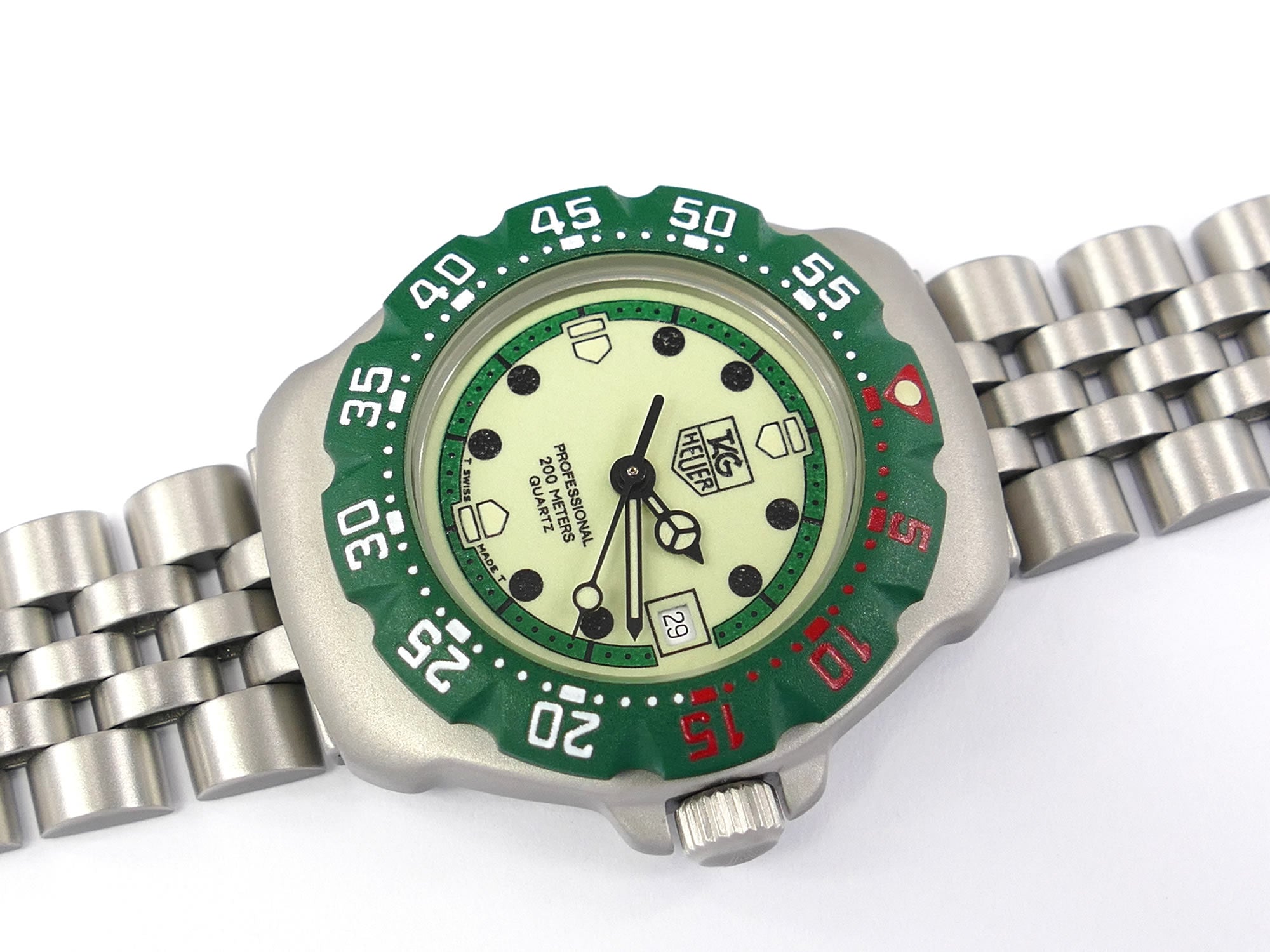 TAG Heuer Formula 1 Ladies WA1412 Luminous & Green Dial 29mm New