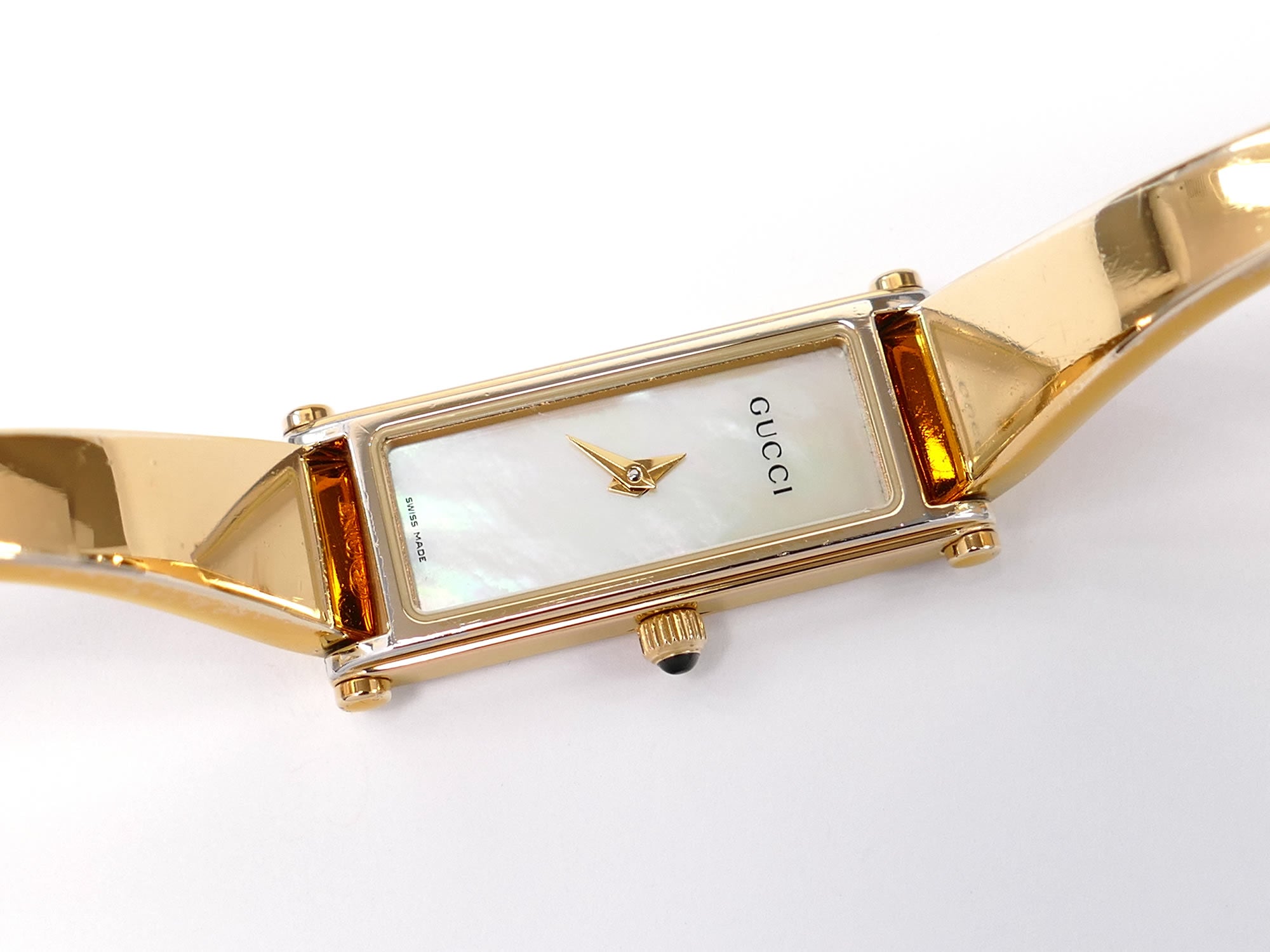 Gucci 1500L White Mother of Pearl Dial rectangular dial