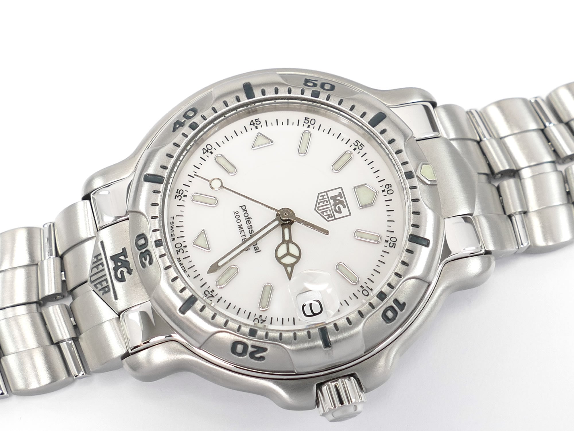 TAG Heuer 6000 White Dial Full Size Quartz WH1111.BA0675