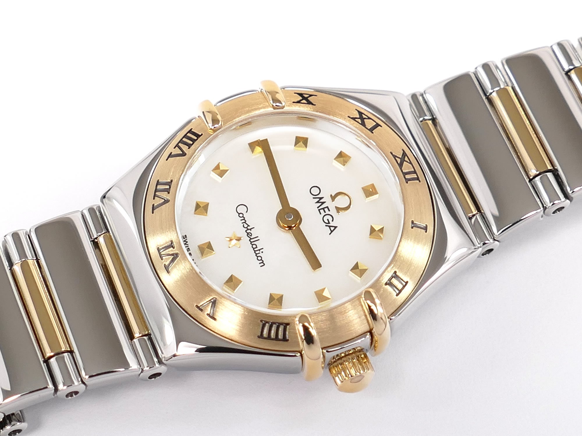 Omega Constellation 1361.71.00 White Mother of Pearl