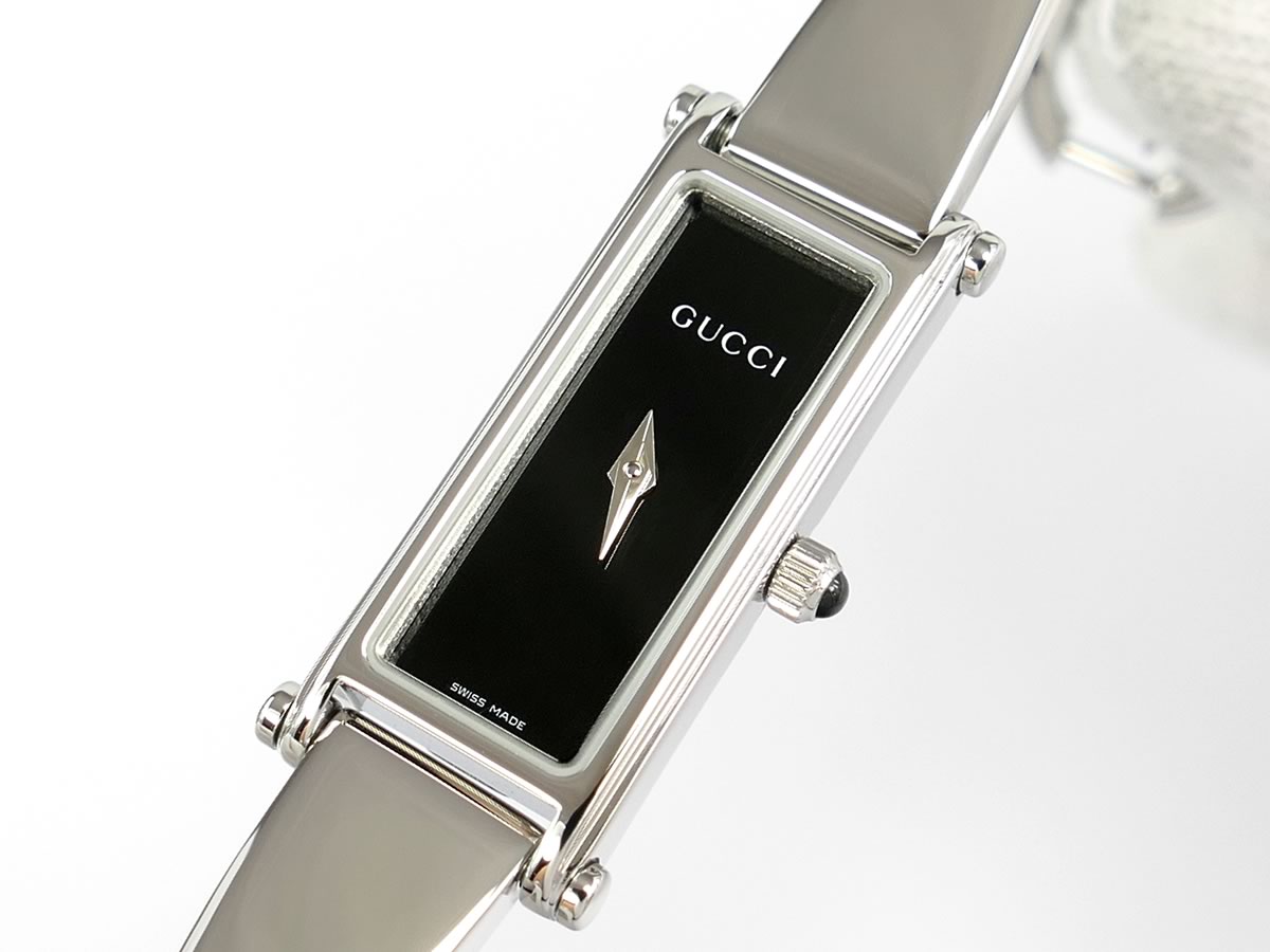 GUCCI 1500 L ブラック ステンレス Gucci 1500 L Black Dial on Stainless Steel Bangle – SWWatches