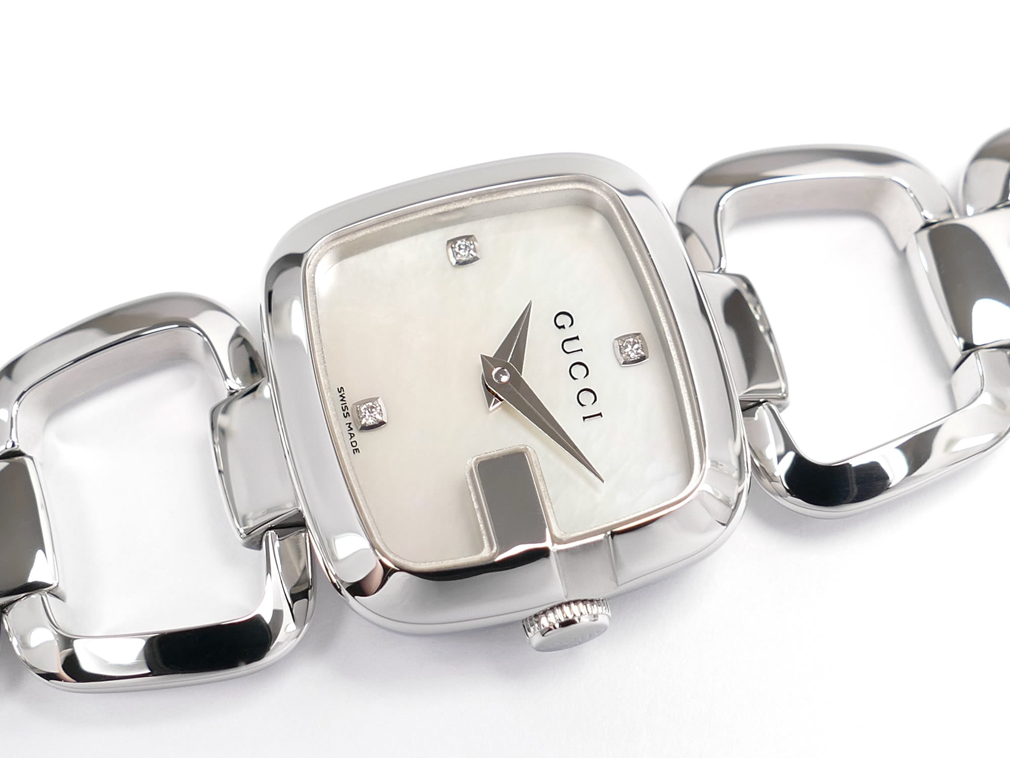 Gucci G White Mother of Pearl with 3 Diamonds YA125502