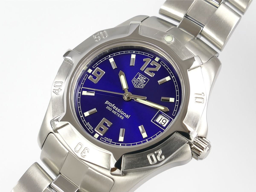 TAG Heuer Exclusive WN1112-0 sunburst royal blue dial with Arabic numerals and date