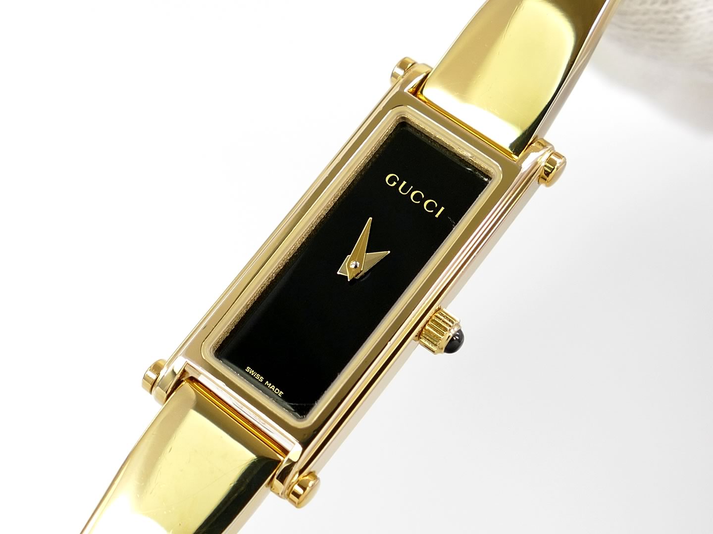 Gucci 1500 L Black Dial 18k Gold Plated rectangular