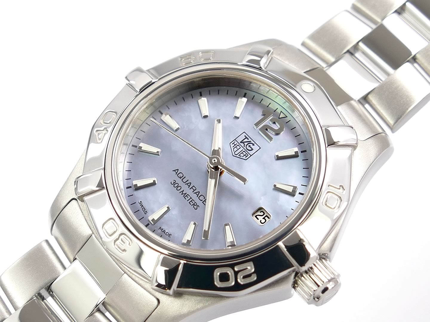 TAG Heuer Aquaracer Lady WAF1417.BA0812 iridescent mother of pearl dial with date display