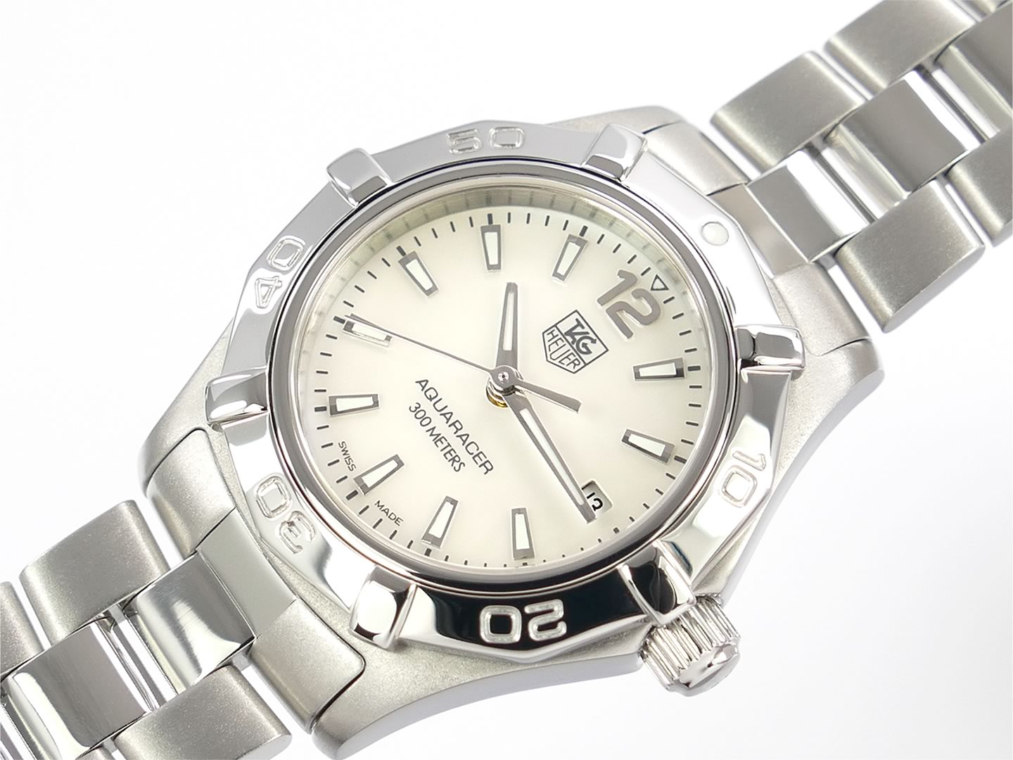 TAG Heuer Aquaracer WAF1414.BA0812 date display