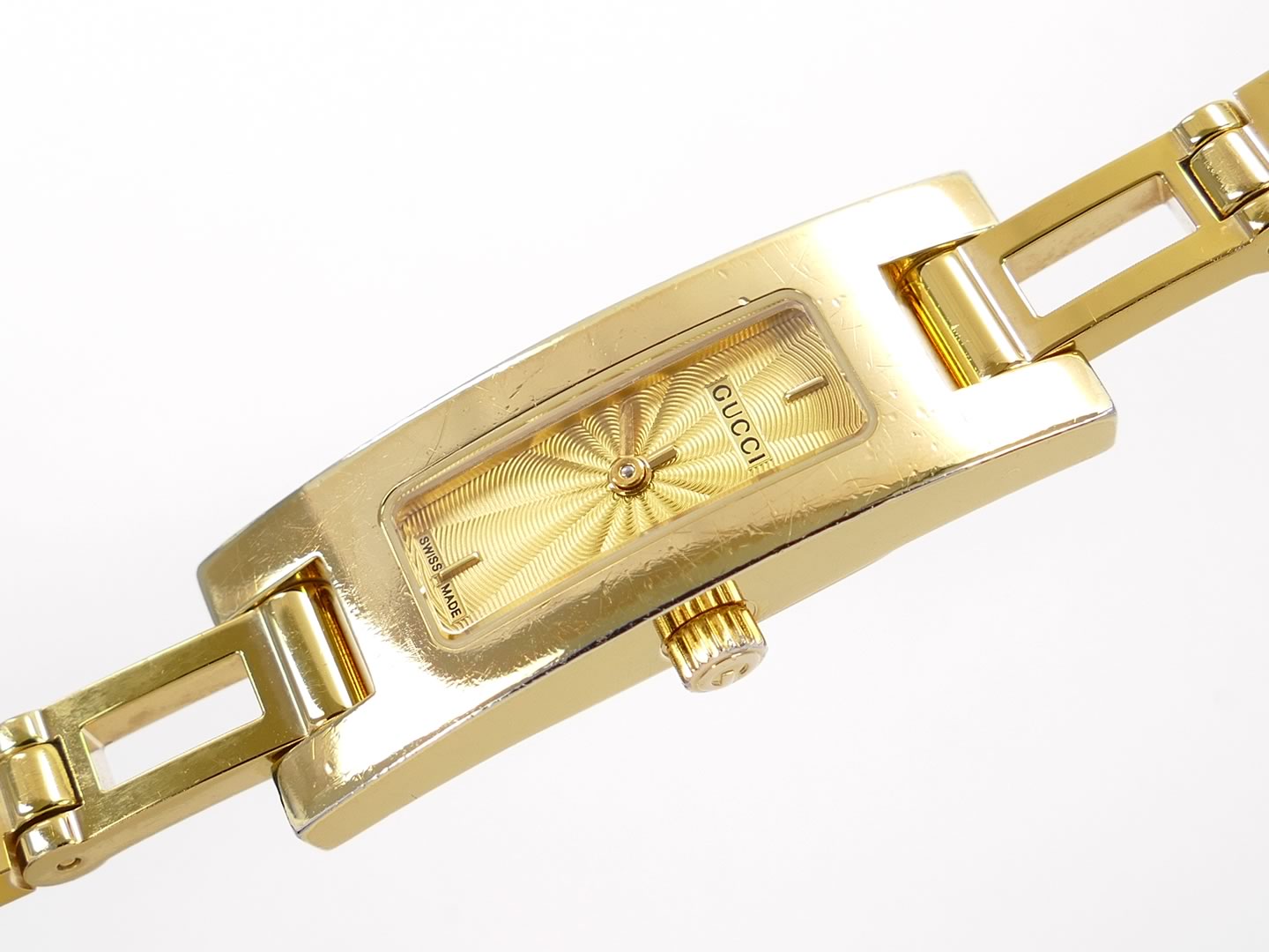Gucci 3900 L Champagne Guilloche Dial